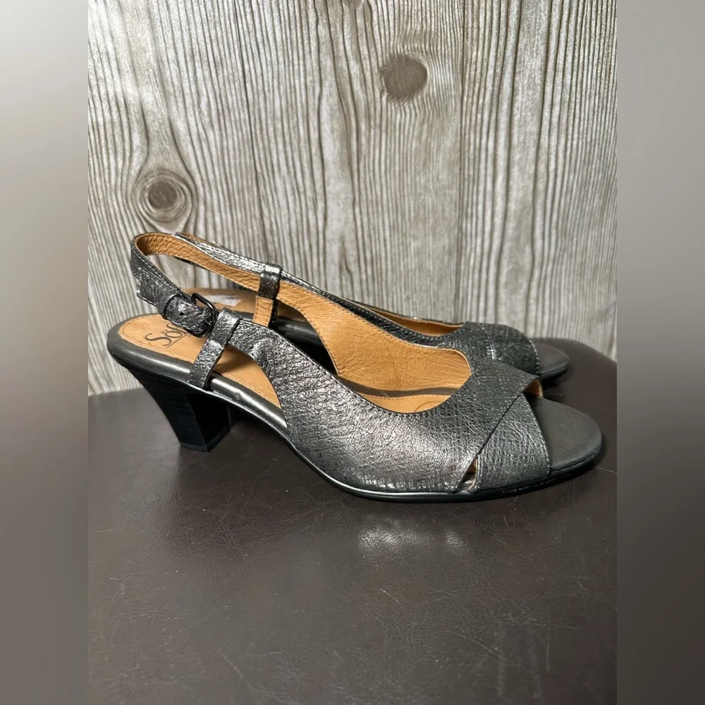 NWOB Söfft Pewter Slingback Heels Sz 11